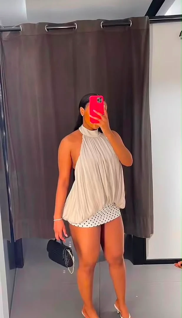 Zr Voluminous Pleated Halter Top